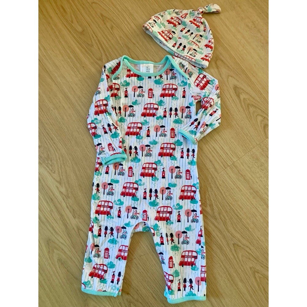 LITTLE RED BUS sleeper with beanie London print 9-12M